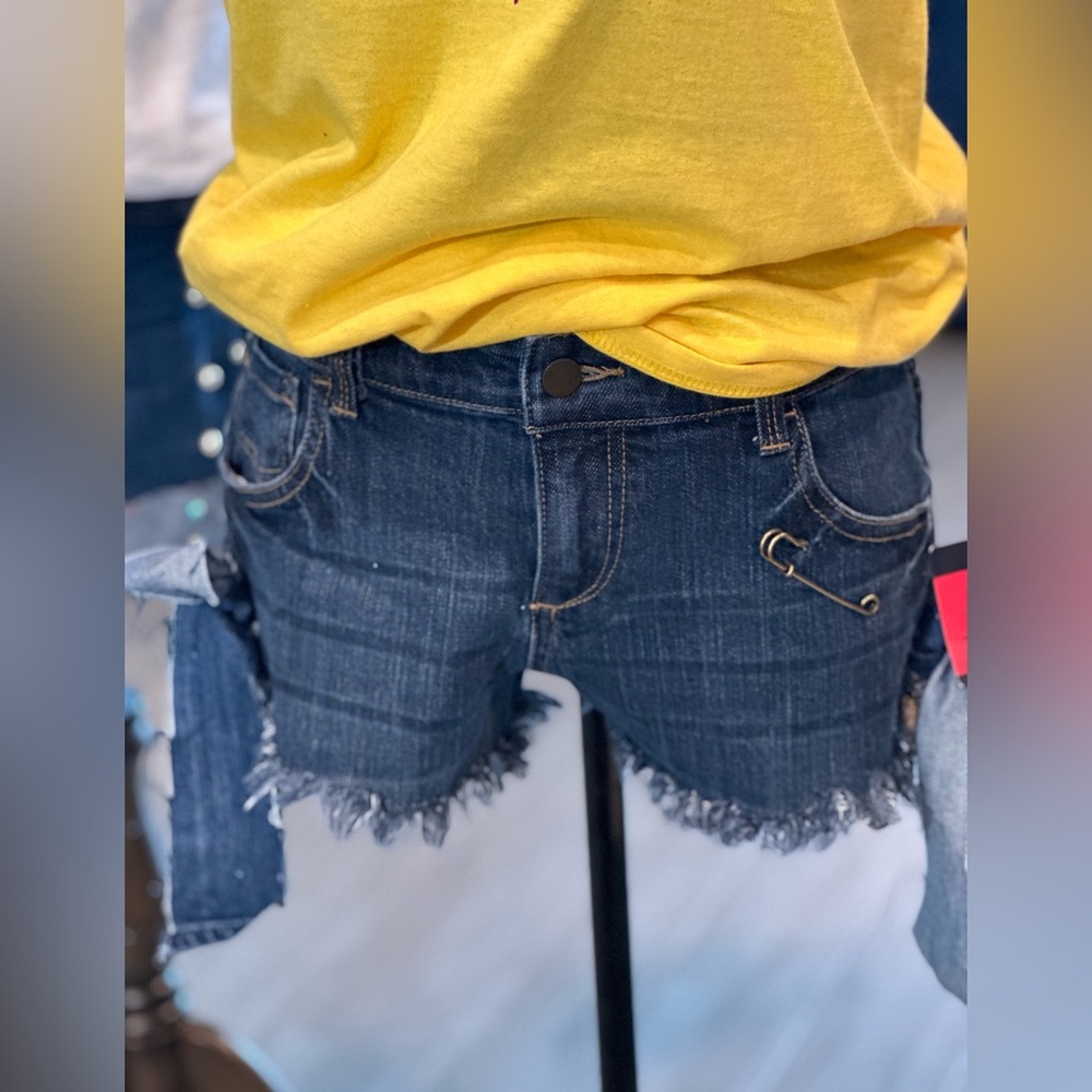 Custom shorts - Picture 1 of 3